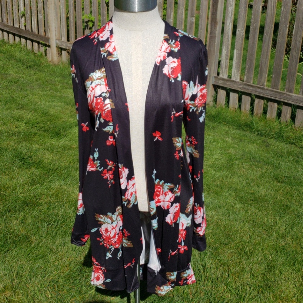 🌿Floral Print Open Front Cardigan🌿 - Picture 4 of 8